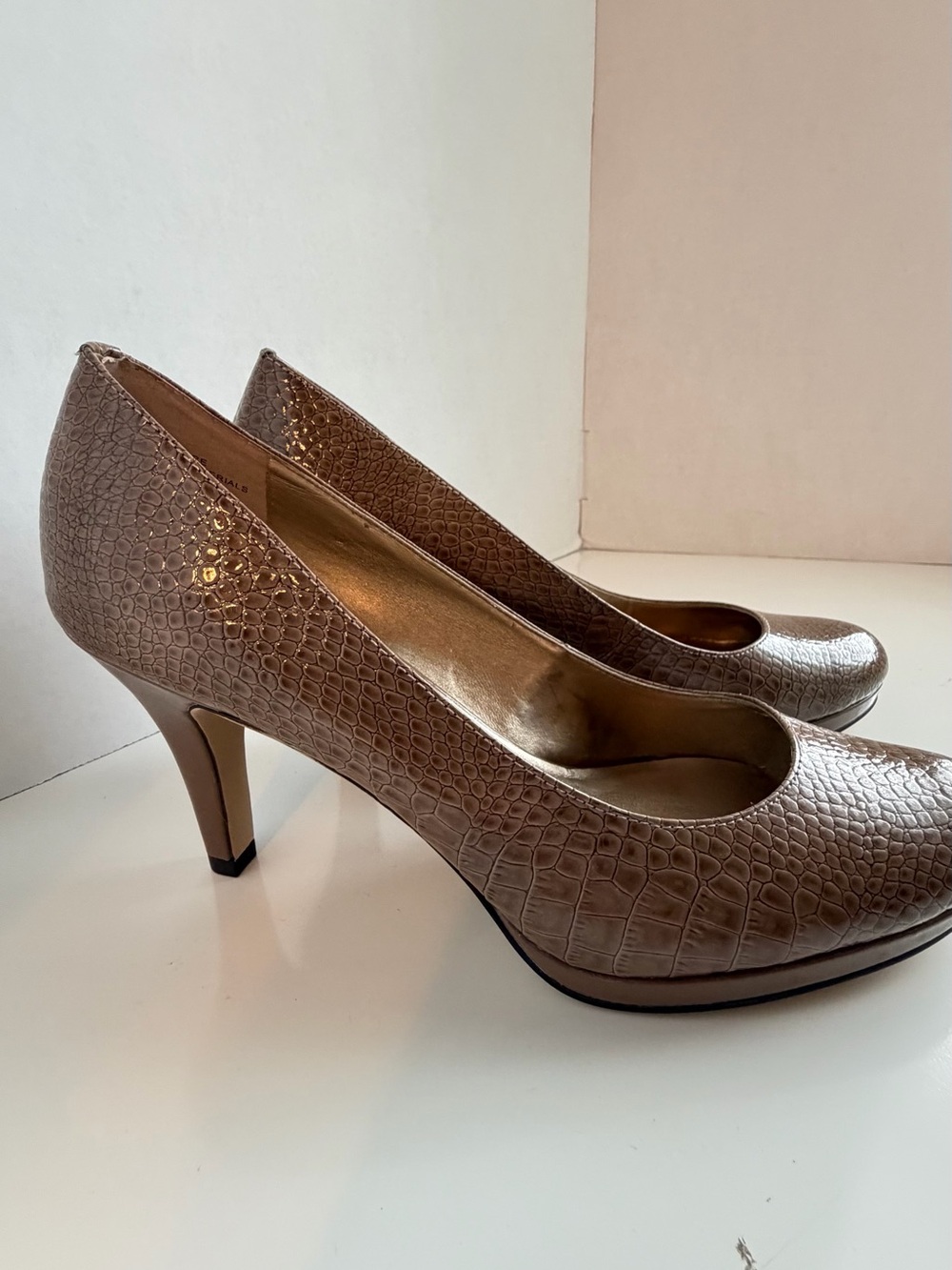 Anne Klein Taupe Croc-Embossed Mid Heel Pumps - Picture 7 of 7